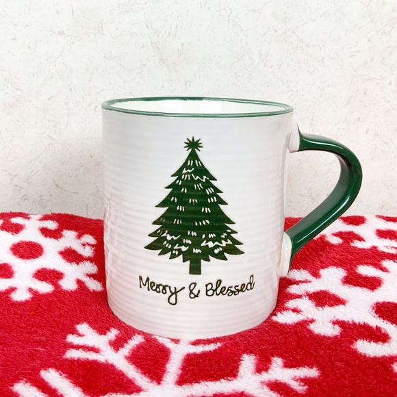 Merry & Blessed Christmas Tree Mug 17 Oz Ripple Textured Rustic - Picture 1 of 6